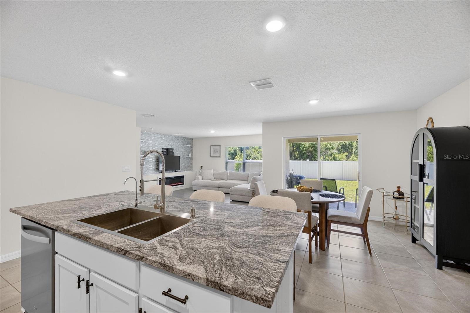 3255 SILVER DATE DR — photo 36