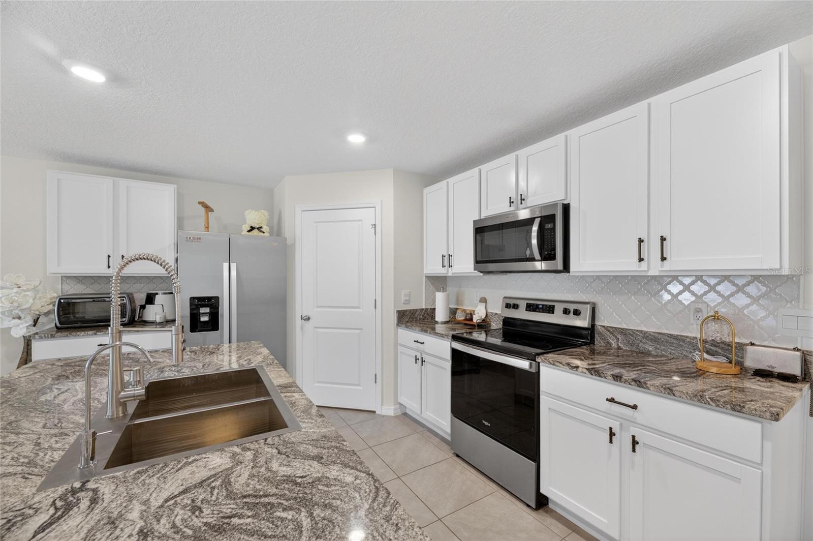 3255 SILVER DATE DR — photo 34