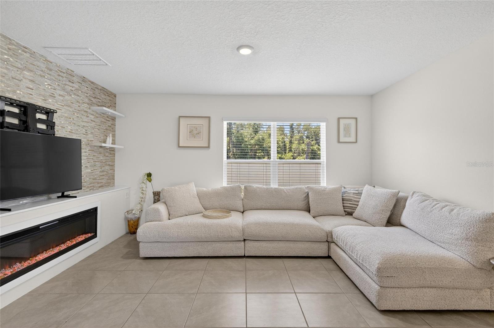 3255 SILVER DATE DR — photo 44