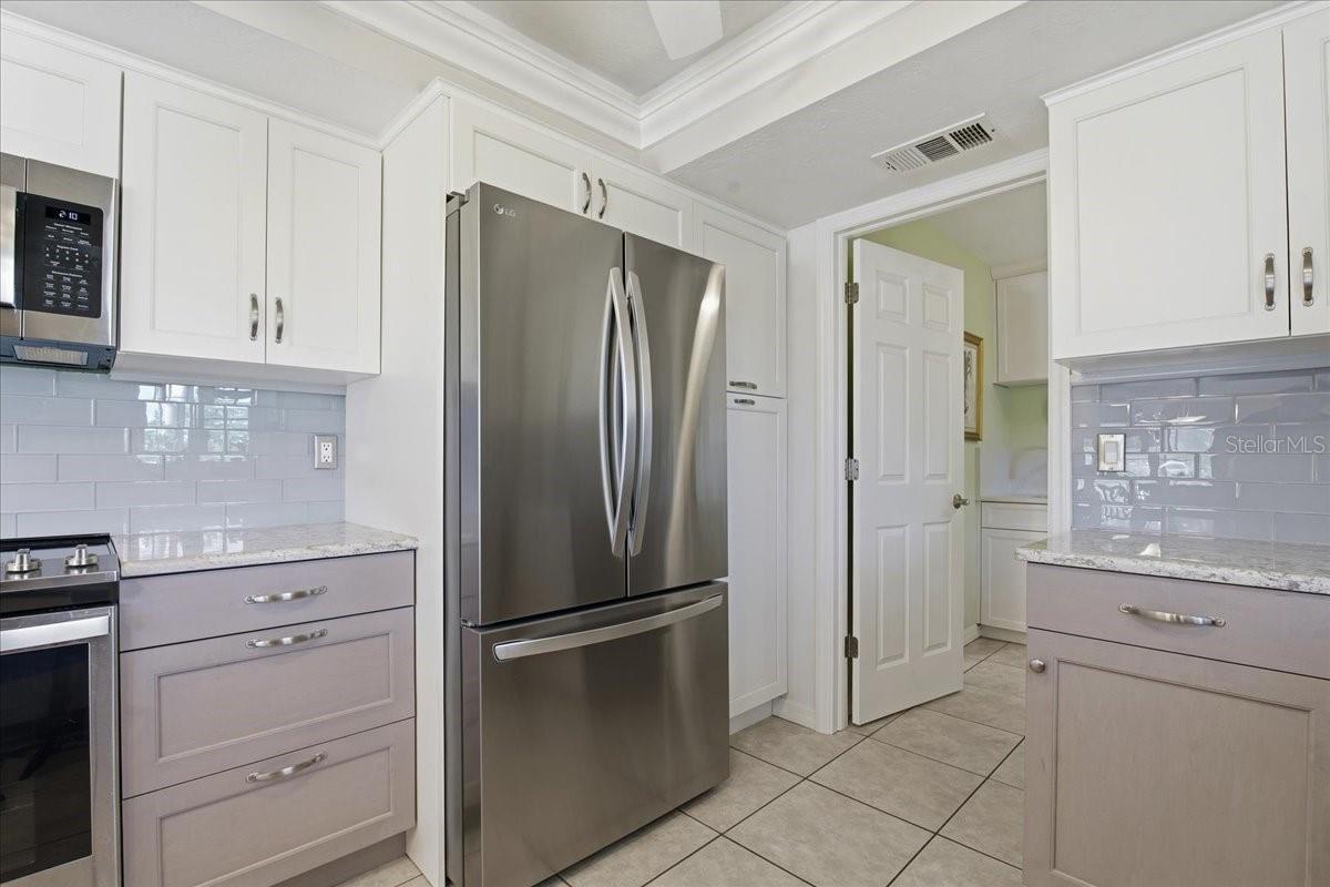 1231 BAYSHORE DR — photo 13