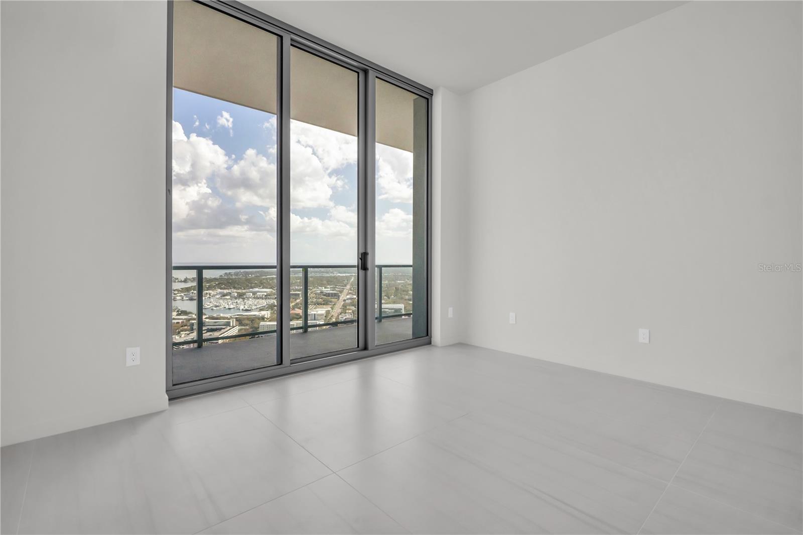 400 CENTRAL AVE #4002 — photo 21