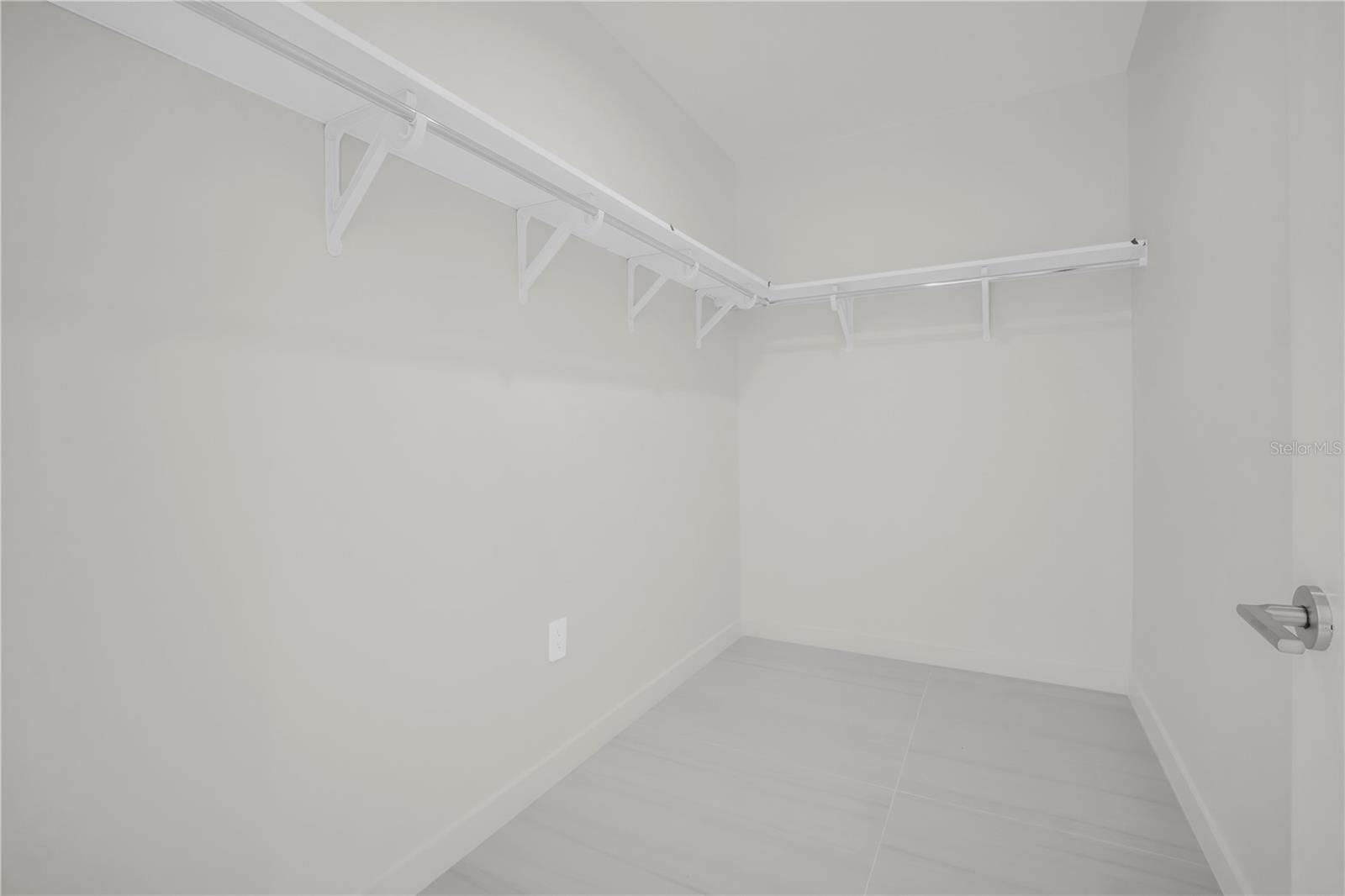 400 CENTRAL AVE #4002 — photo 16