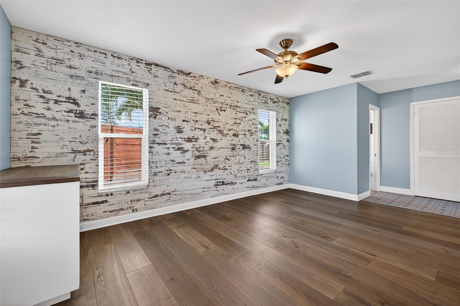 4200 BEACH DR SE — photo 12