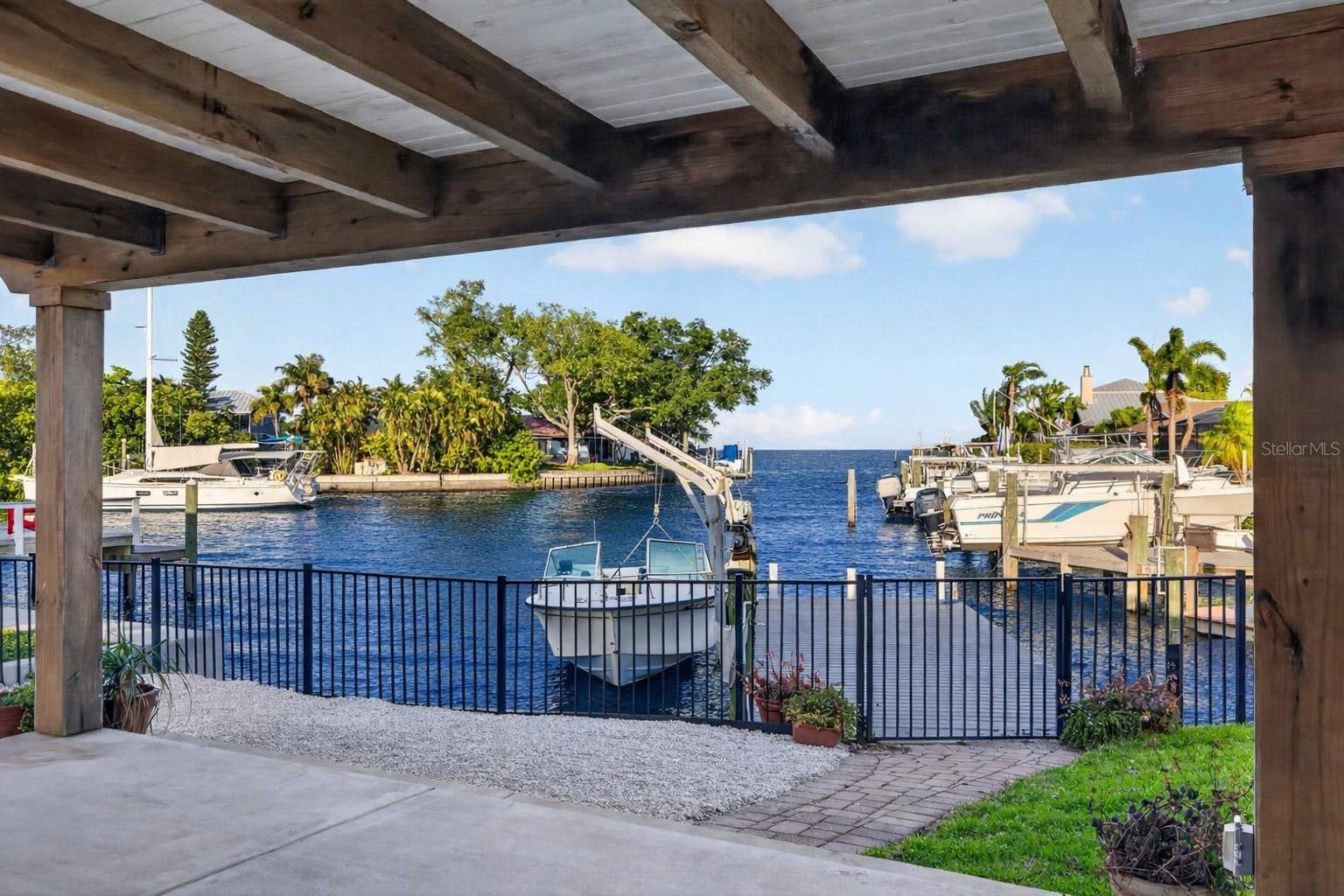 4200 BEACH DR SE — photo 18