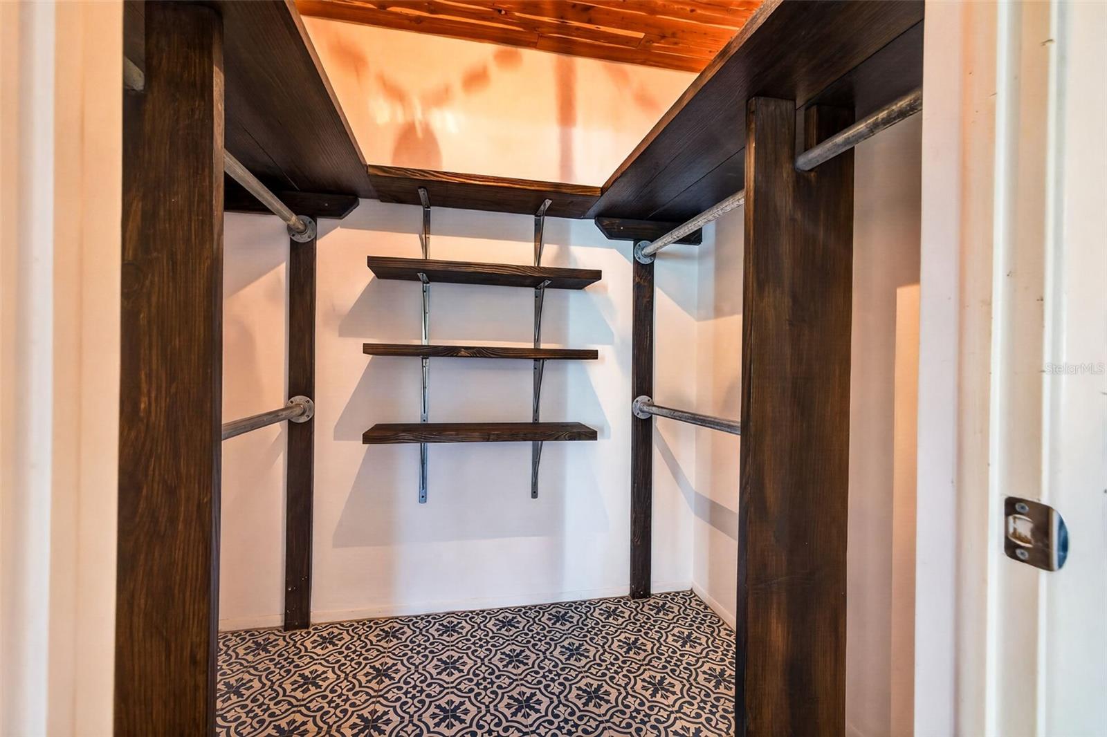 4200 BEACH DR SE — photo 14