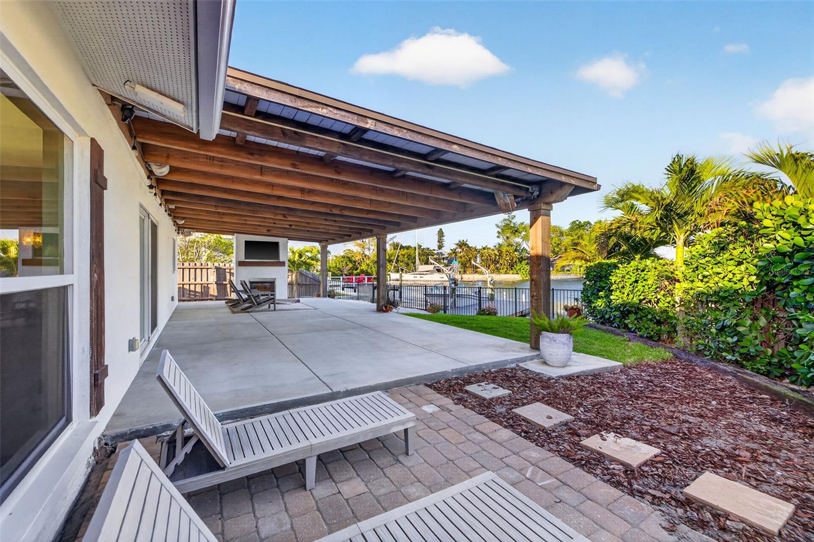 4200 BEACH DR SE — photo 20