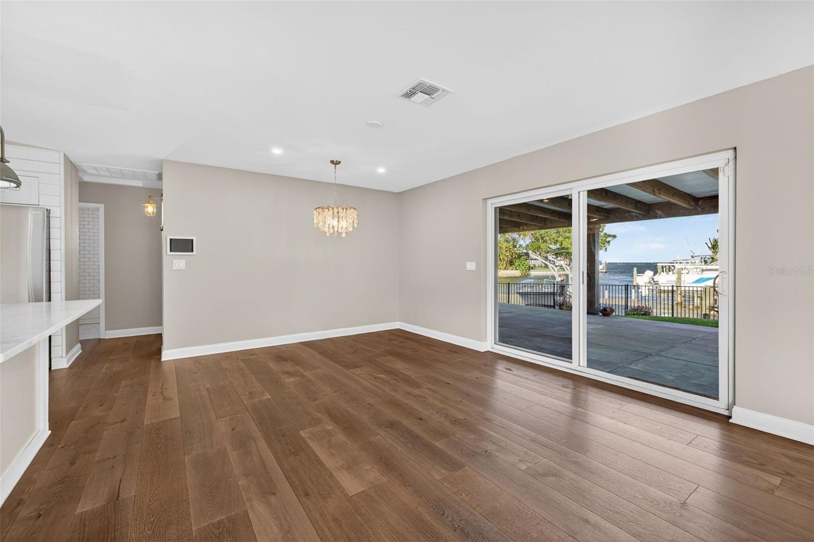 4200 BEACH DR SE — photo 6