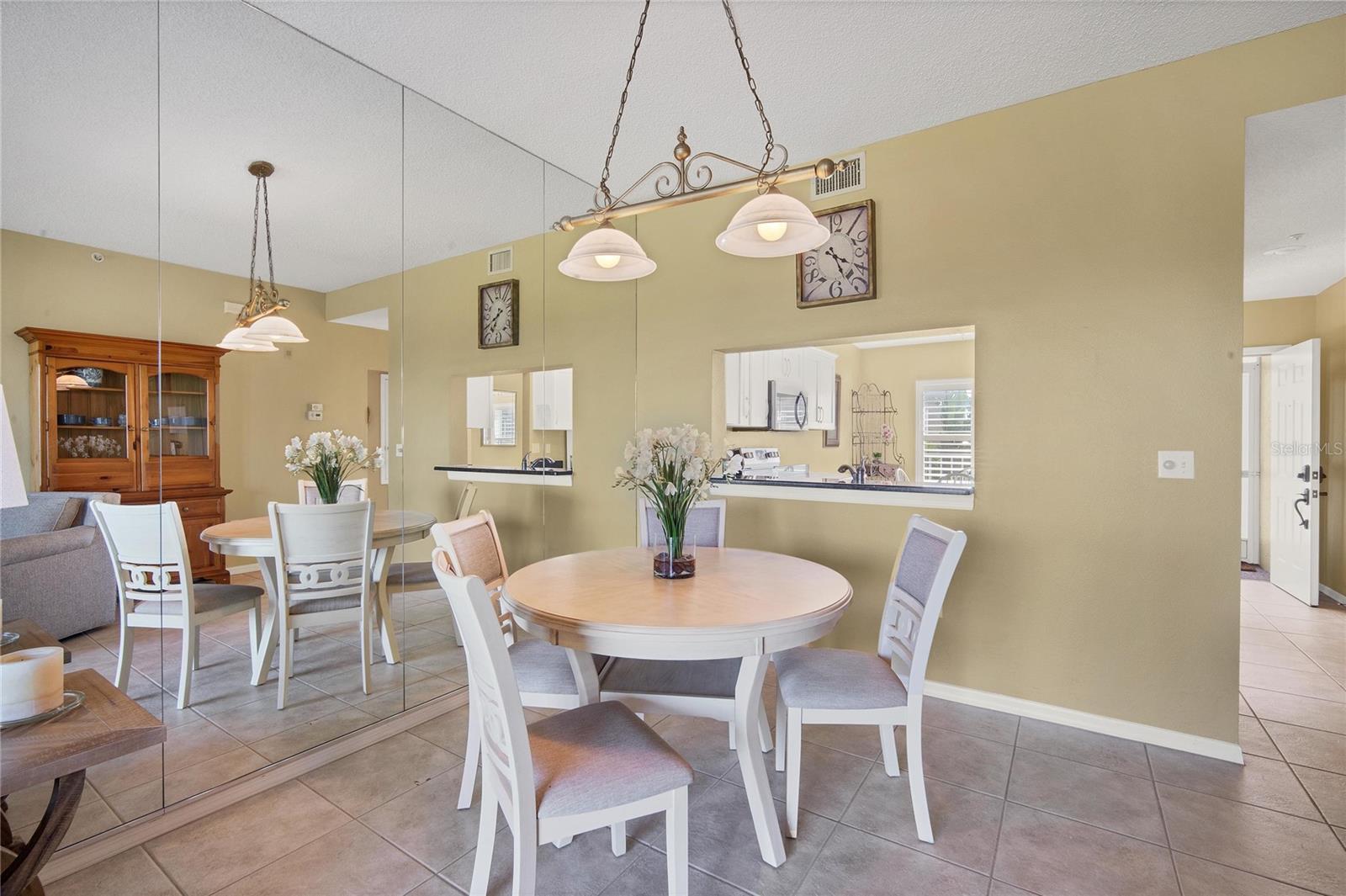 9610 CLUB SOUTH CIR ## 4207 — photo 9