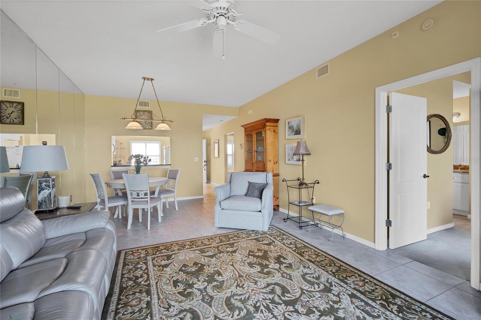 9610 CLUB SOUTH CIR ## 4207 — photo 10