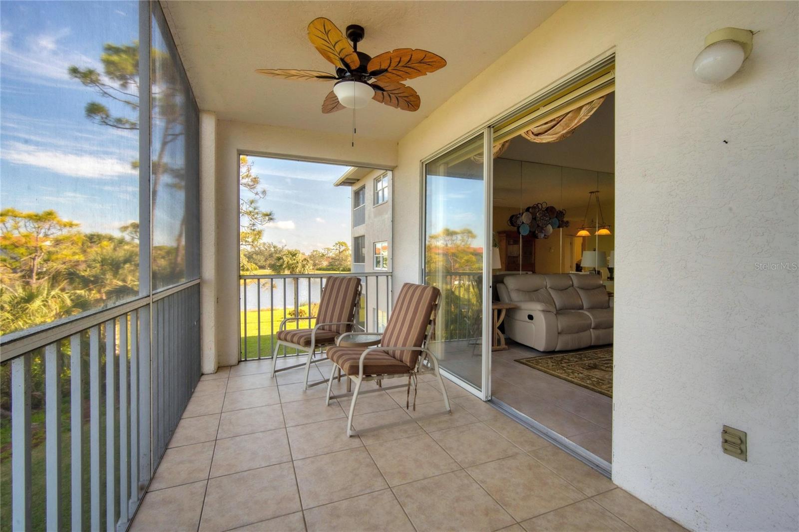 9610 CLUB SOUTH CIR ## 4207 — photo 21
