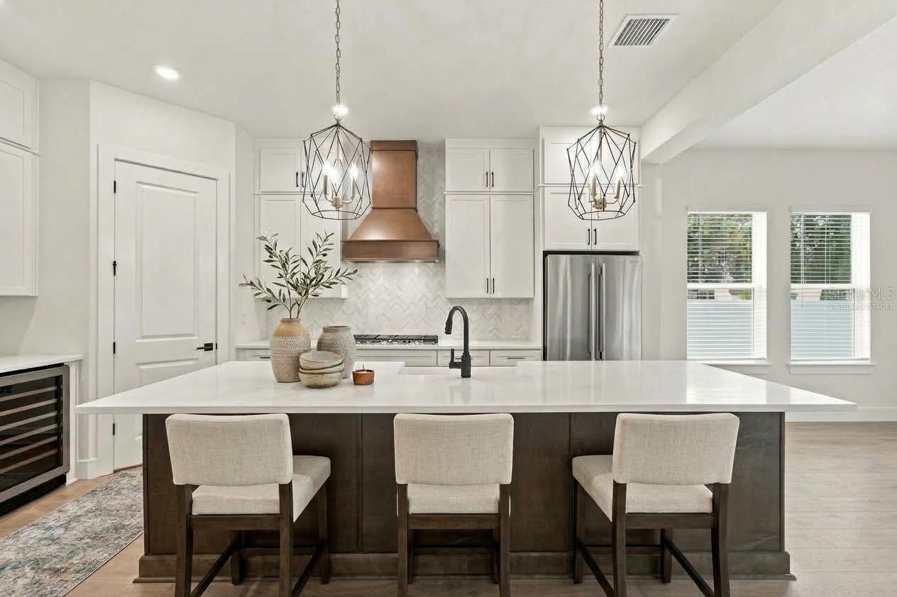 812 W ORIENT ST — photo 5