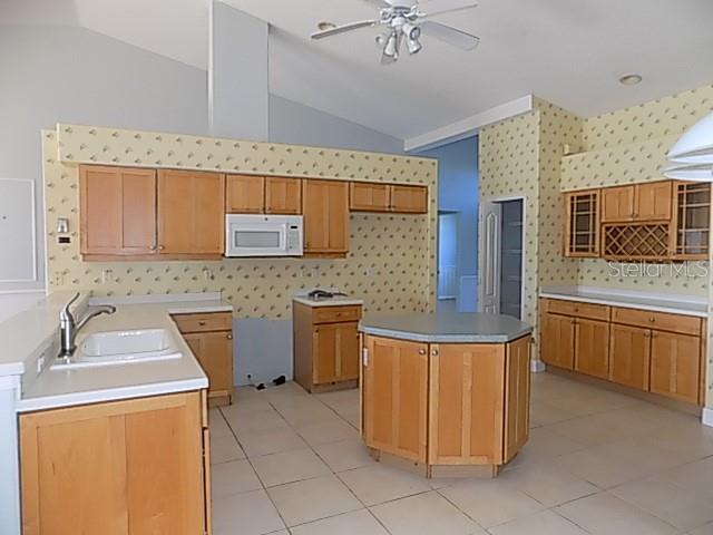 4641 SAMOSET DR — photo 17