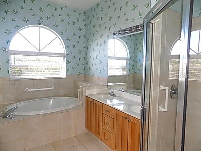 4641 SAMOSET DR — photo 9