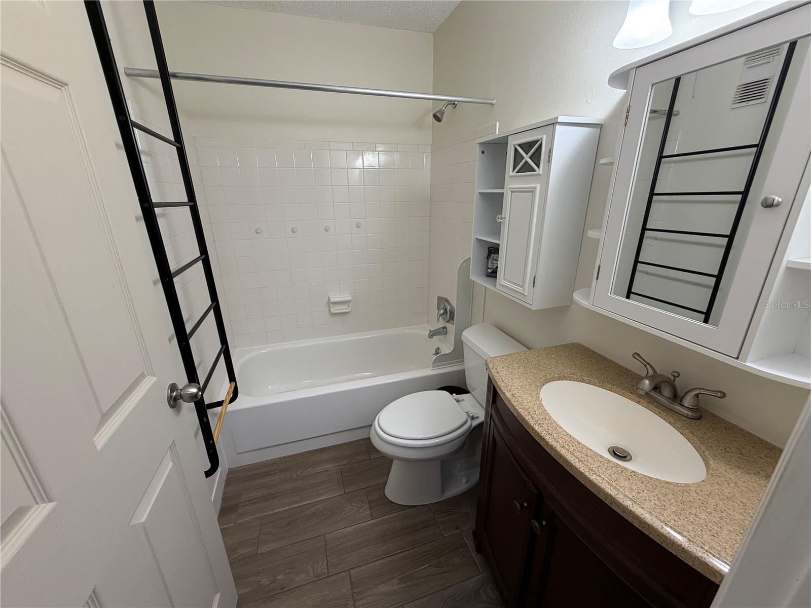 5967 TERRACE PARK DR N #104 — photo 3
