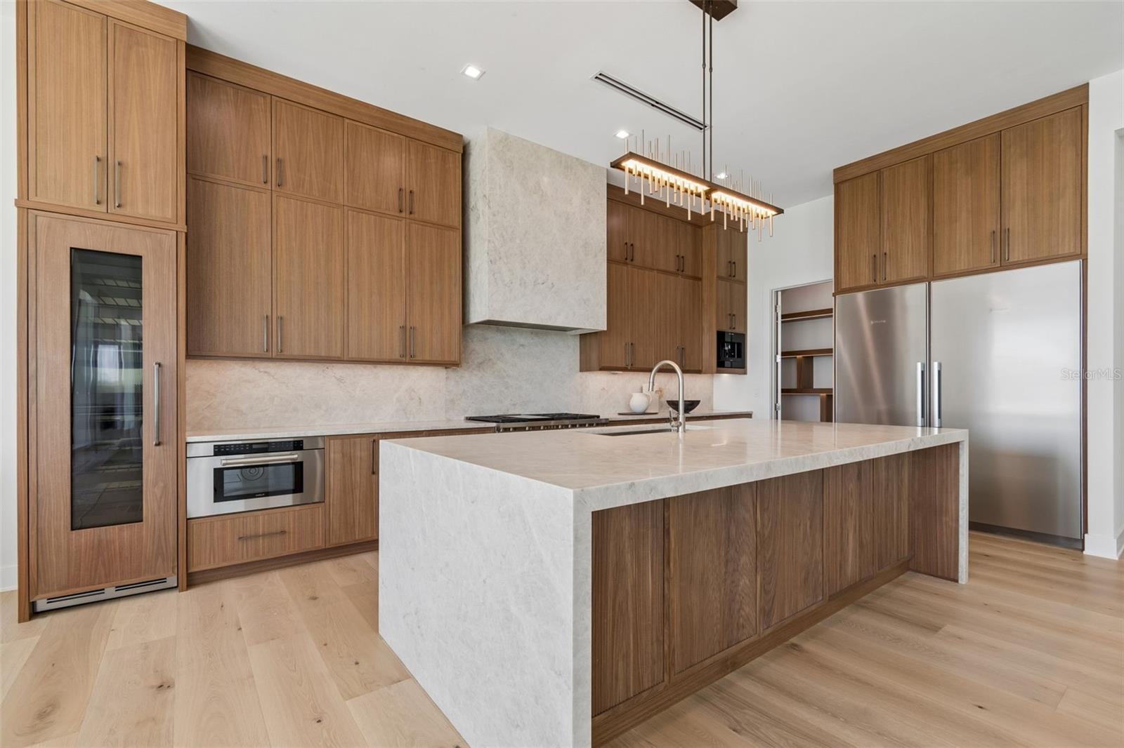 236 HOWARD DR — photo 17