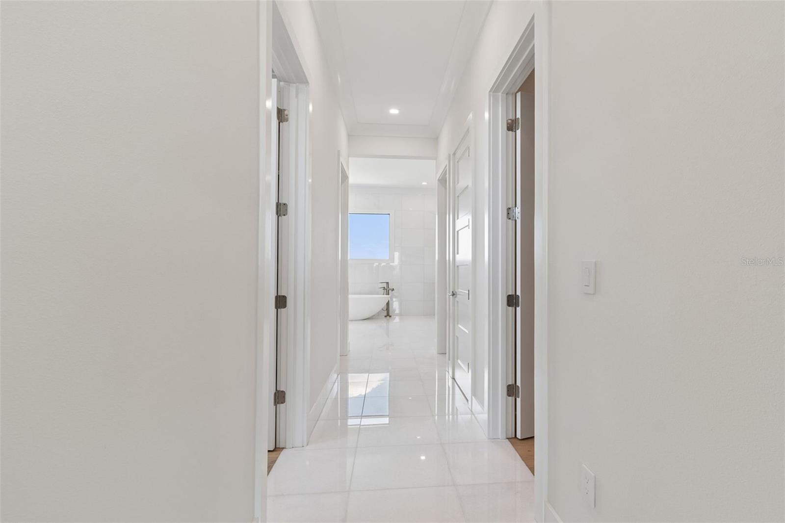236 HOWARD DR — photo 38