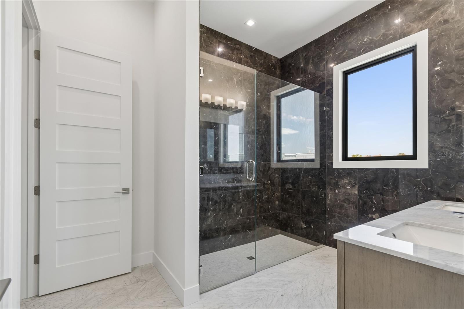 236 HOWARD DR — photo 48
