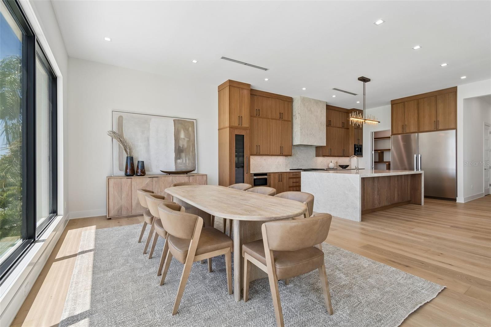 236 HOWARD DR — photo 22