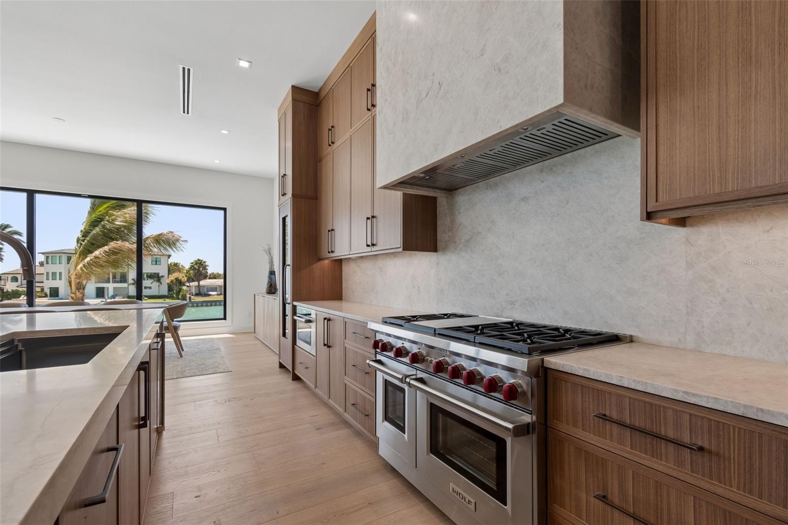 236 HOWARD DR — photo 19