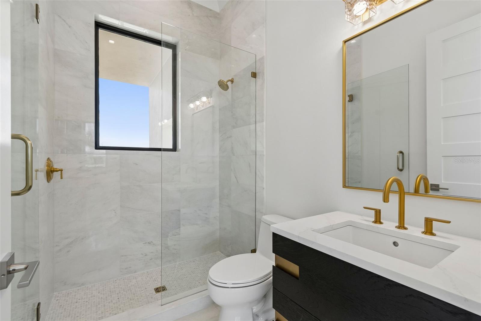 236 HOWARD DR — photo 52