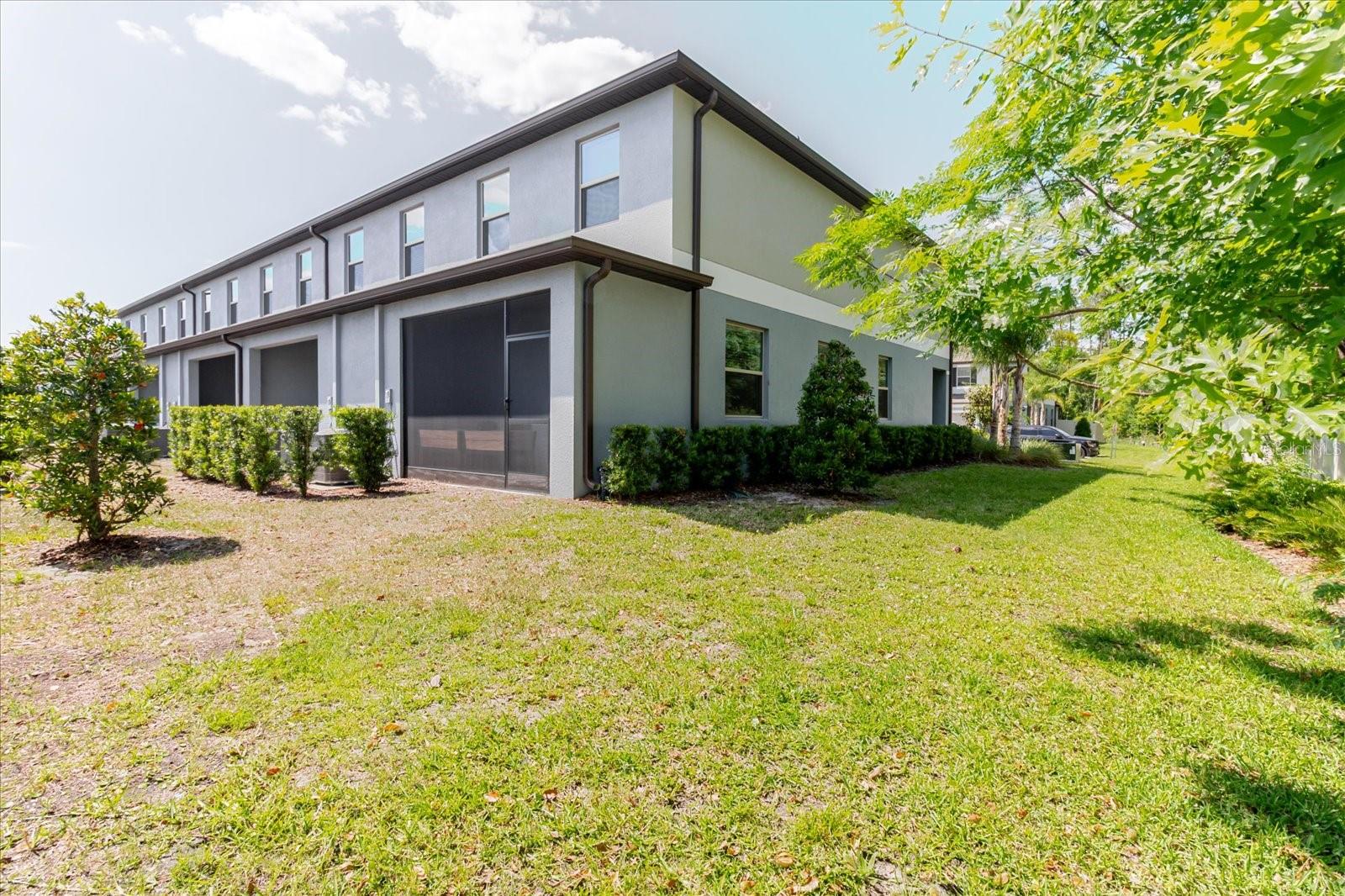 5226 FORUM BLVD — photo 8