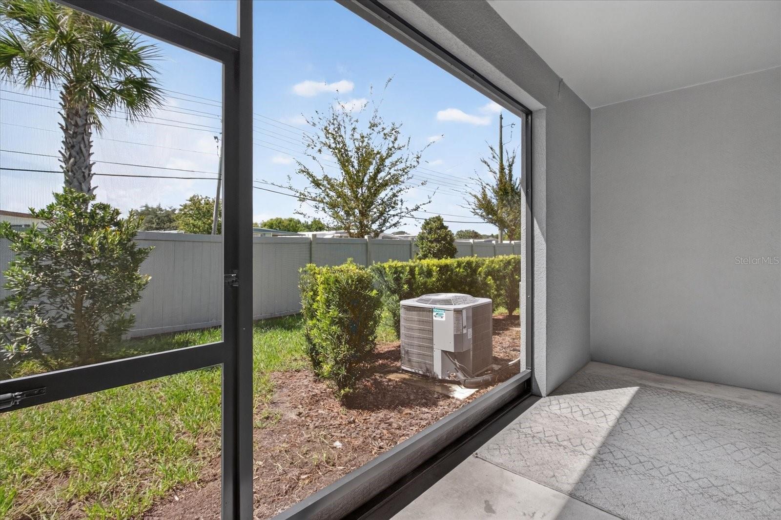 5226 FORUM BLVD — photo 38