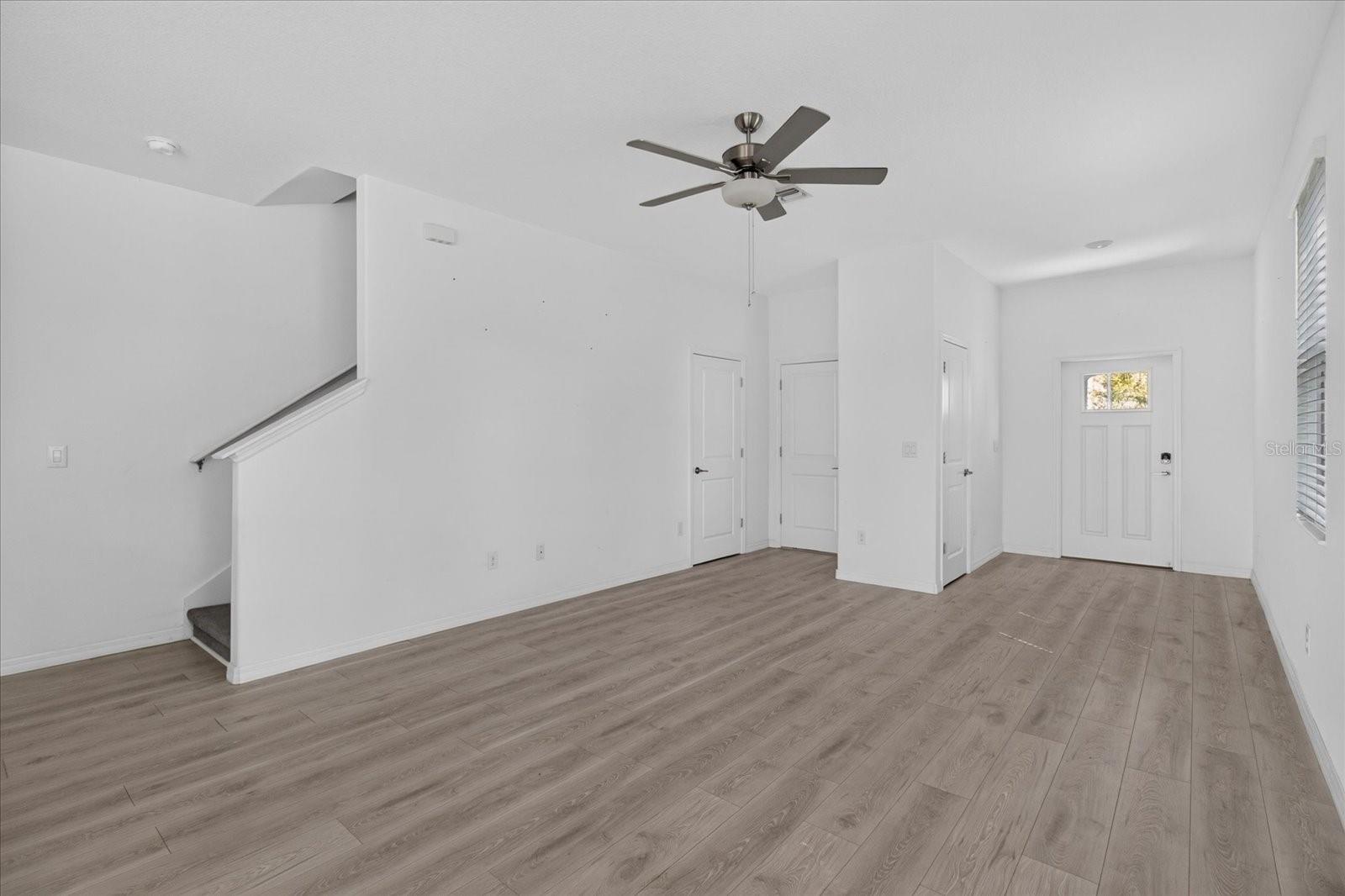 5226 FORUM BLVD — photo 26