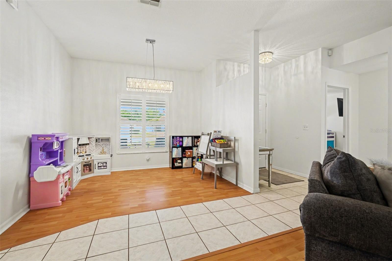 2333 TOWERING OAKS CIR — photo 8