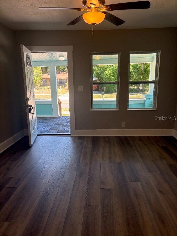 408 N MARTIN LUTHER KING JR AVE — photo 15