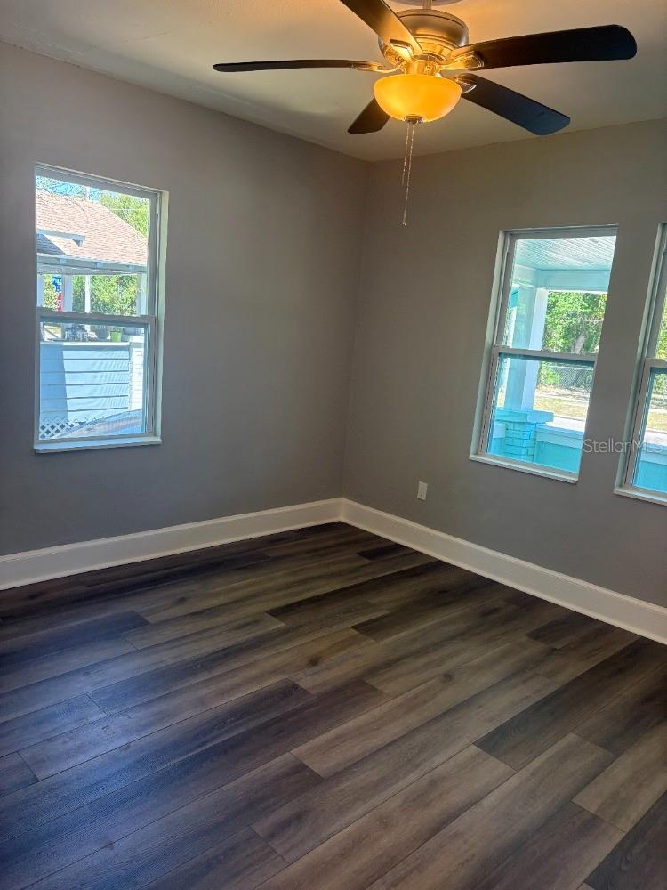408 N MARTIN LUTHER KING JR AVE — photo 24