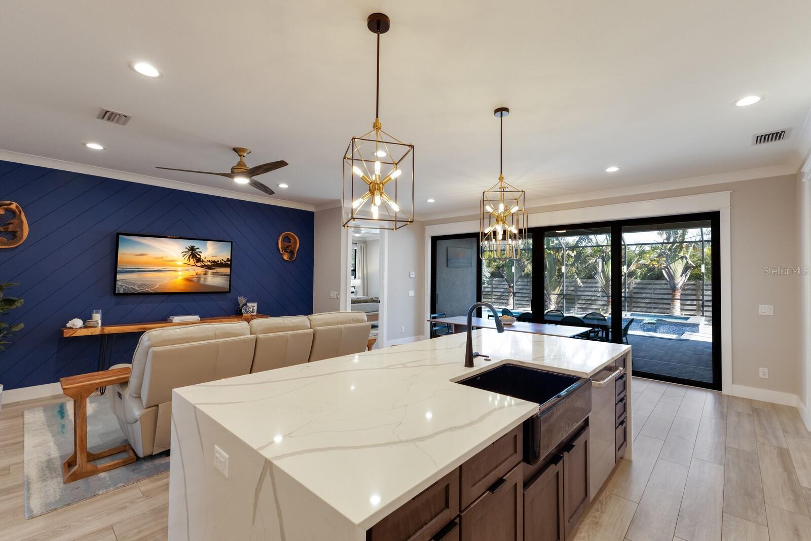 2823 MARSHALL DR — photo 11