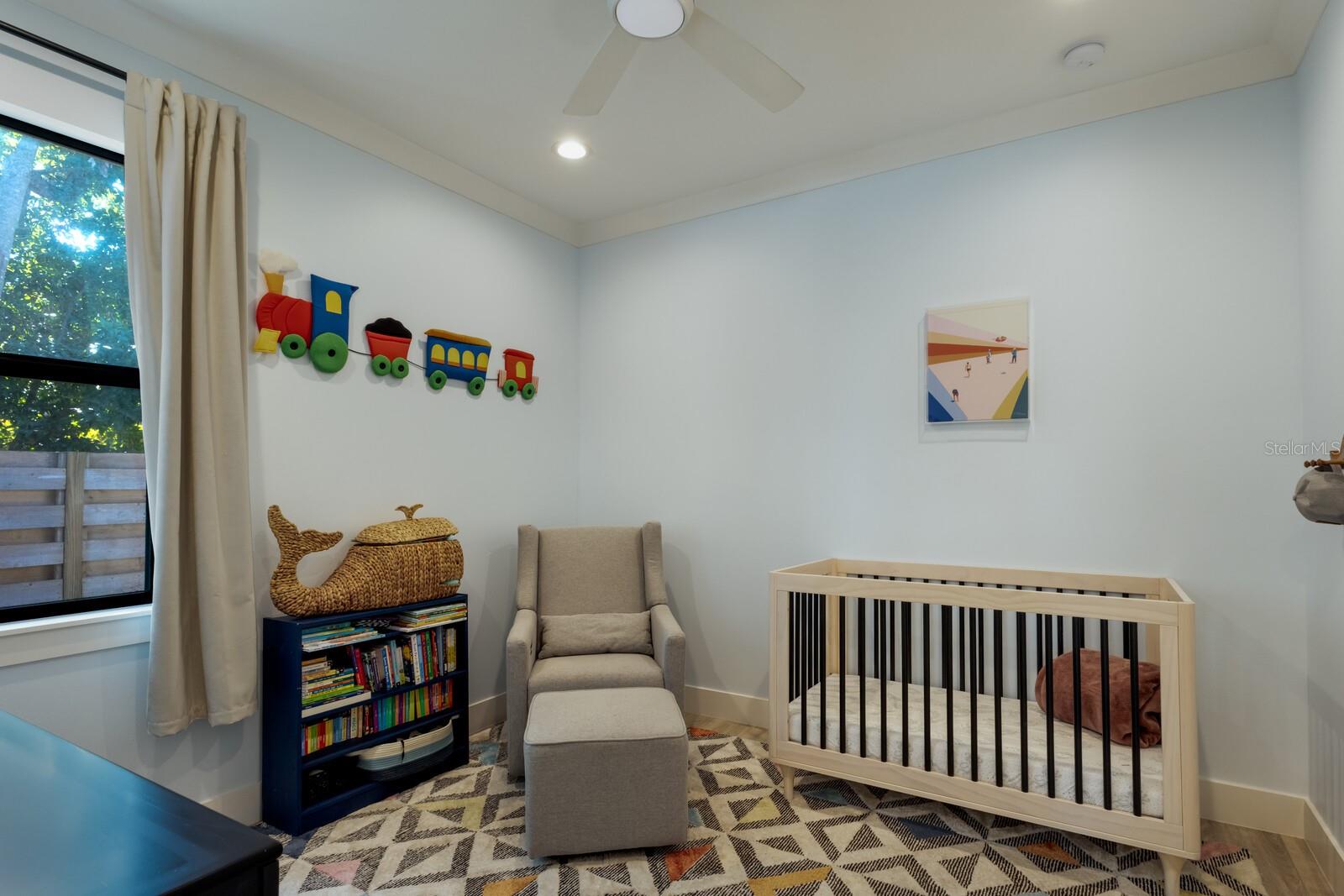 2823 MARSHALL DR — photo 29