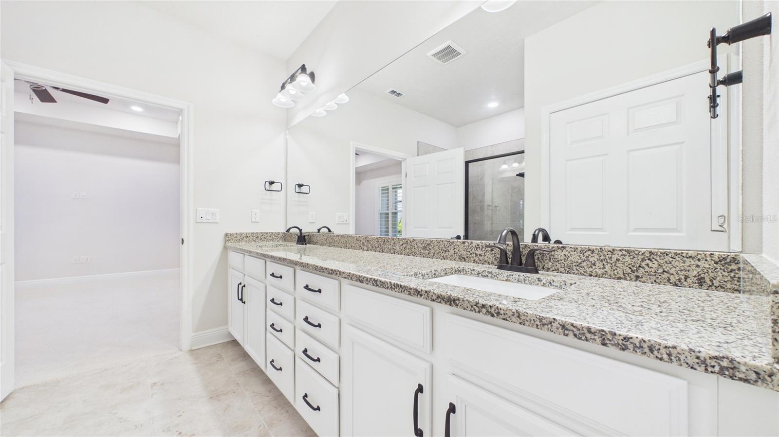 13890 KINGFISHER GLEN DR — photo 33