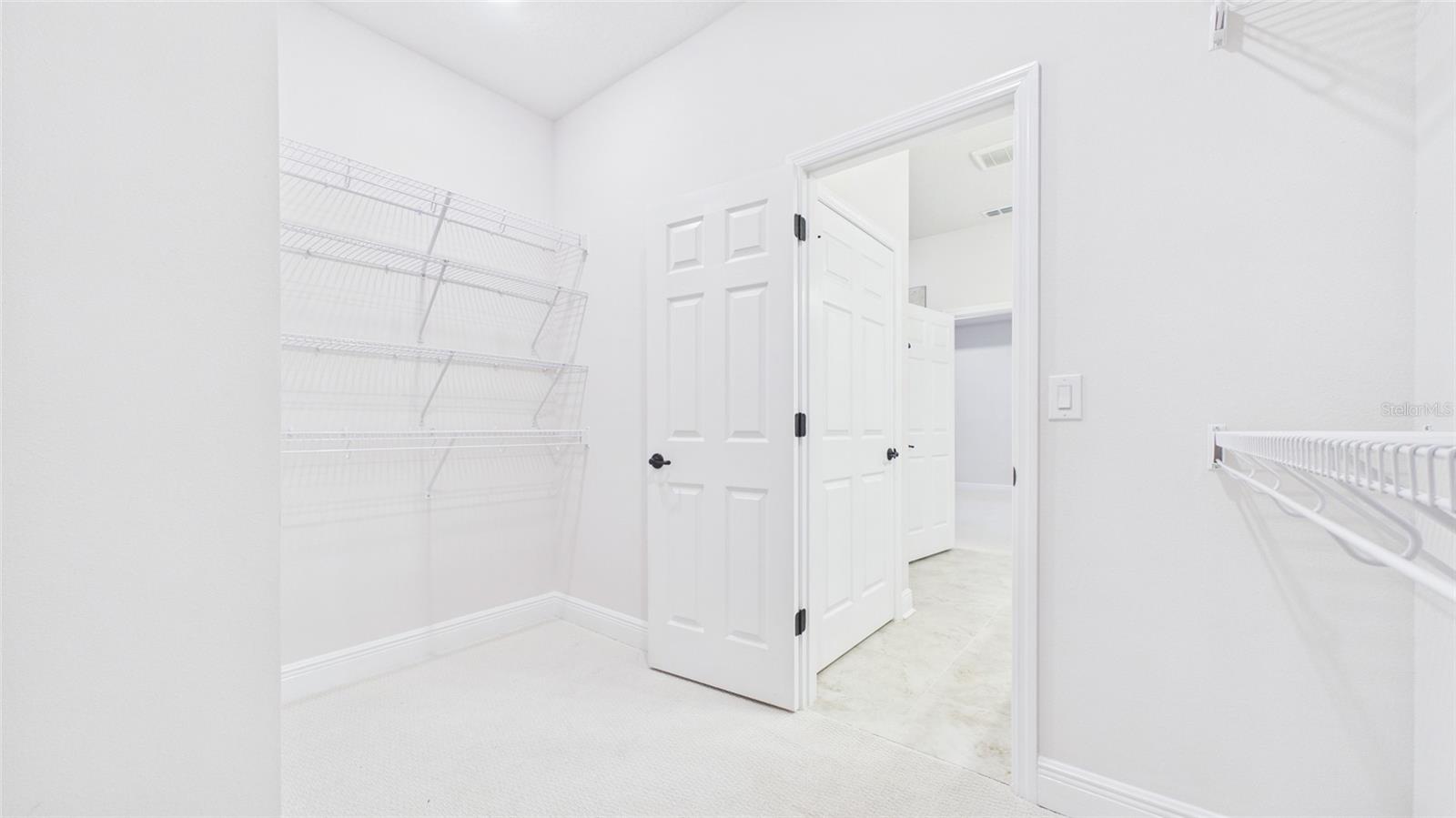13890 KINGFISHER GLEN DR — photo 36
