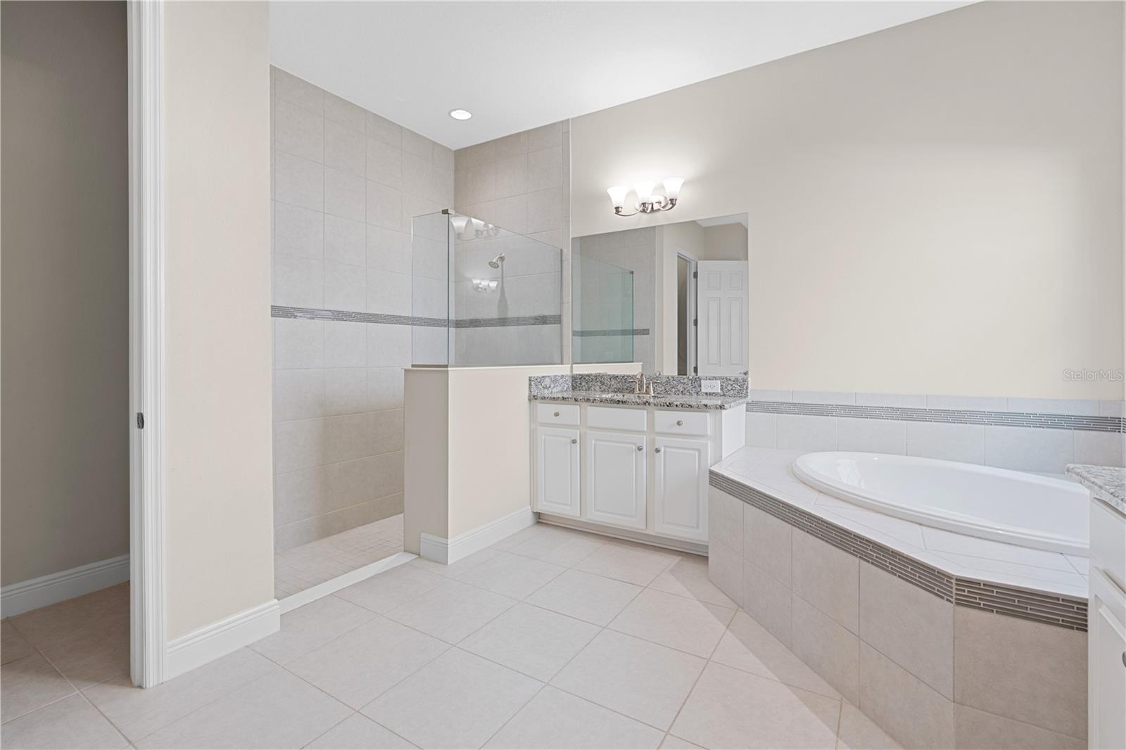 13830 MOONSTONE CANYON DR — photo 28