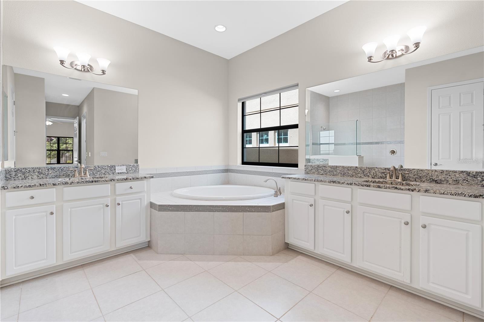 13830 MOONSTONE CANYON DR — photo 27