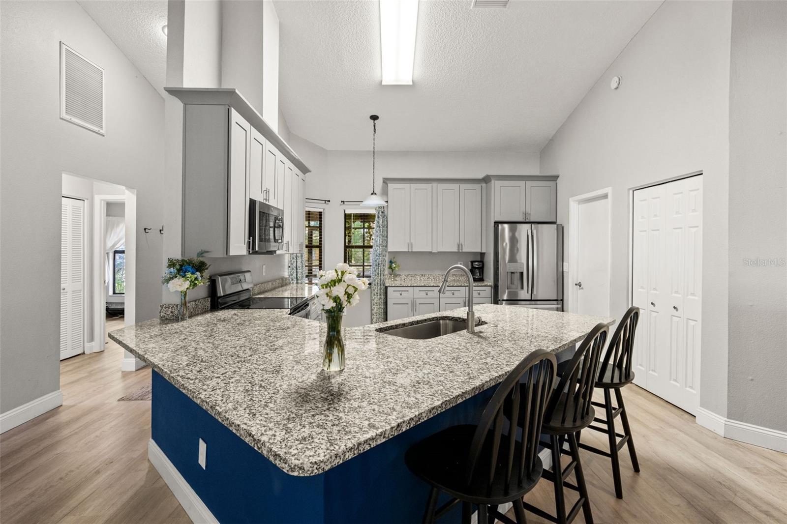 12908 LONGCREST DR — photo 5
