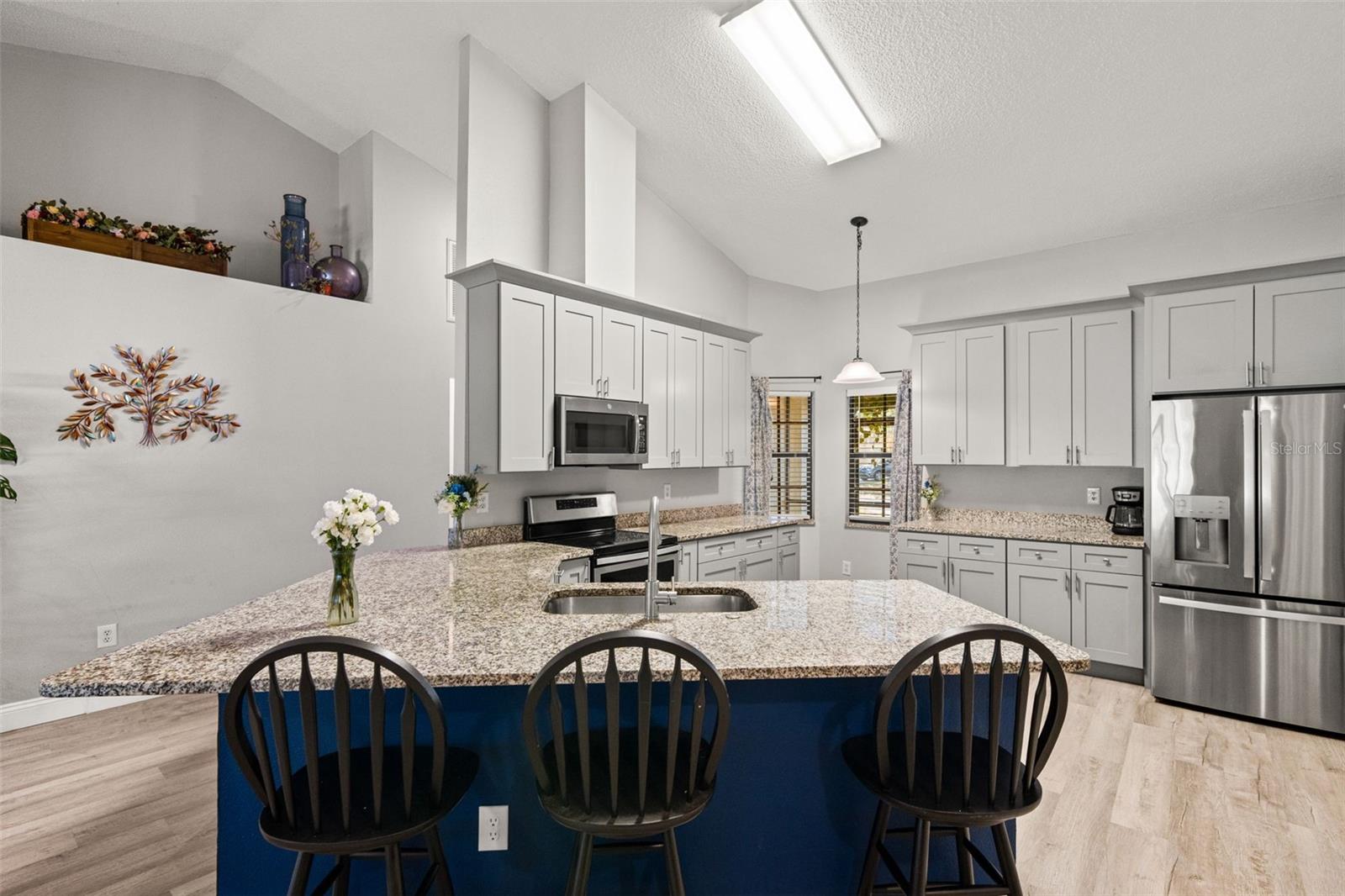 12908 LONGCREST DR — photo 9