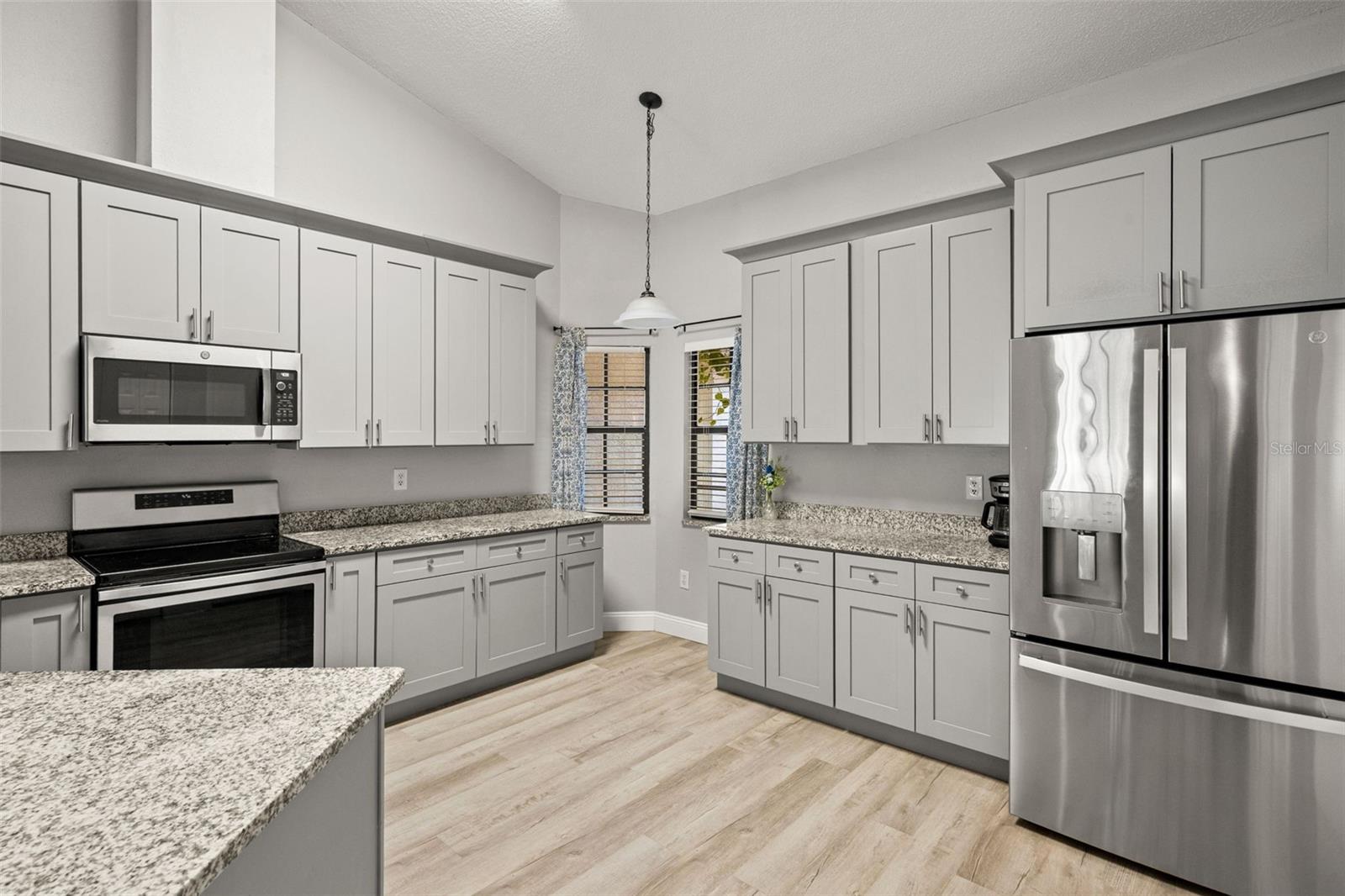 12908 LONGCREST DR — photo 10