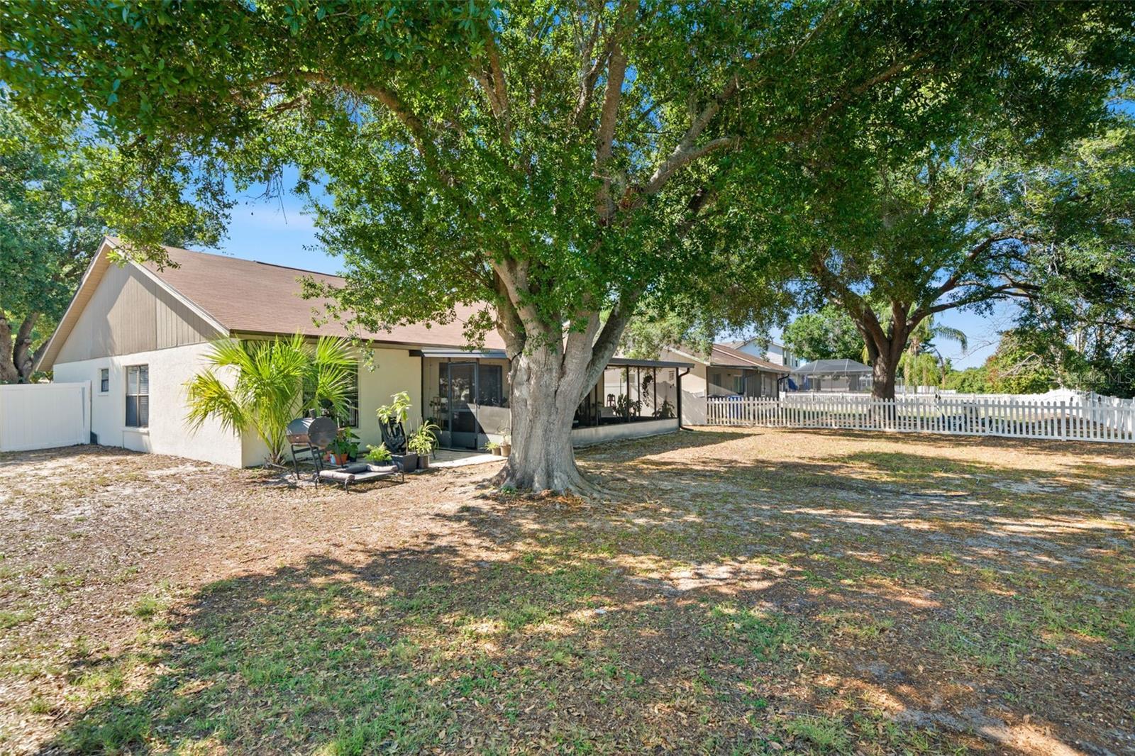 12908 LONGCREST DR — photo 27