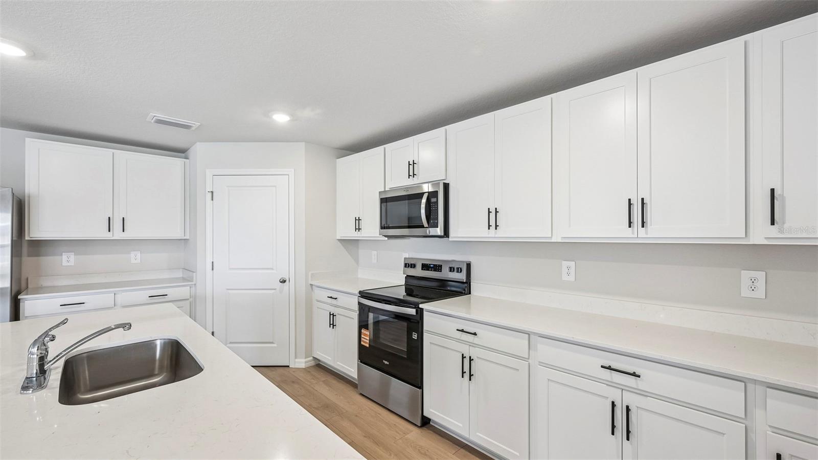 17607 WHISKEY CREEK TRL — photo 4