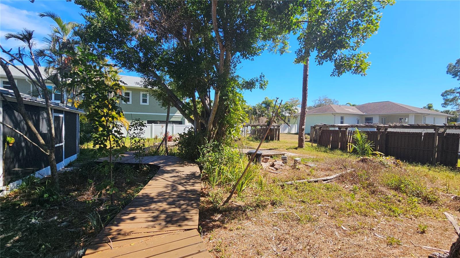 208 48TH AVE N — photo 51