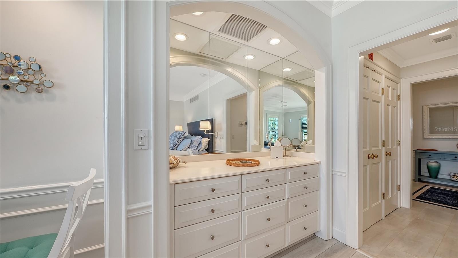 51 MACEWEN DR #12 — photo 16