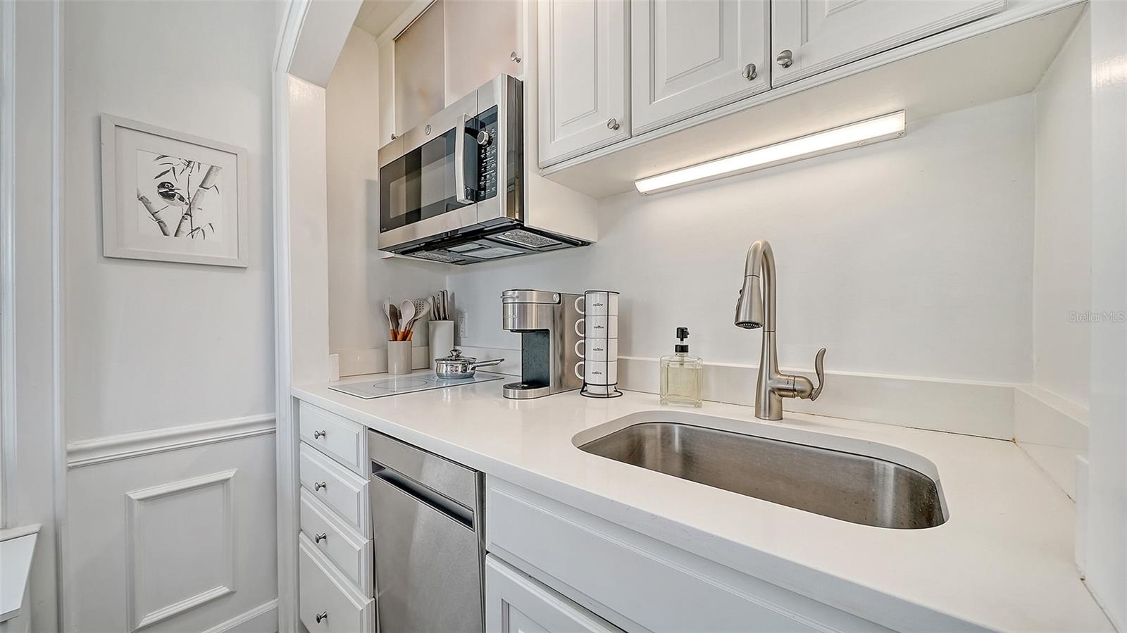 51 MACEWEN DR #12 — photo 9