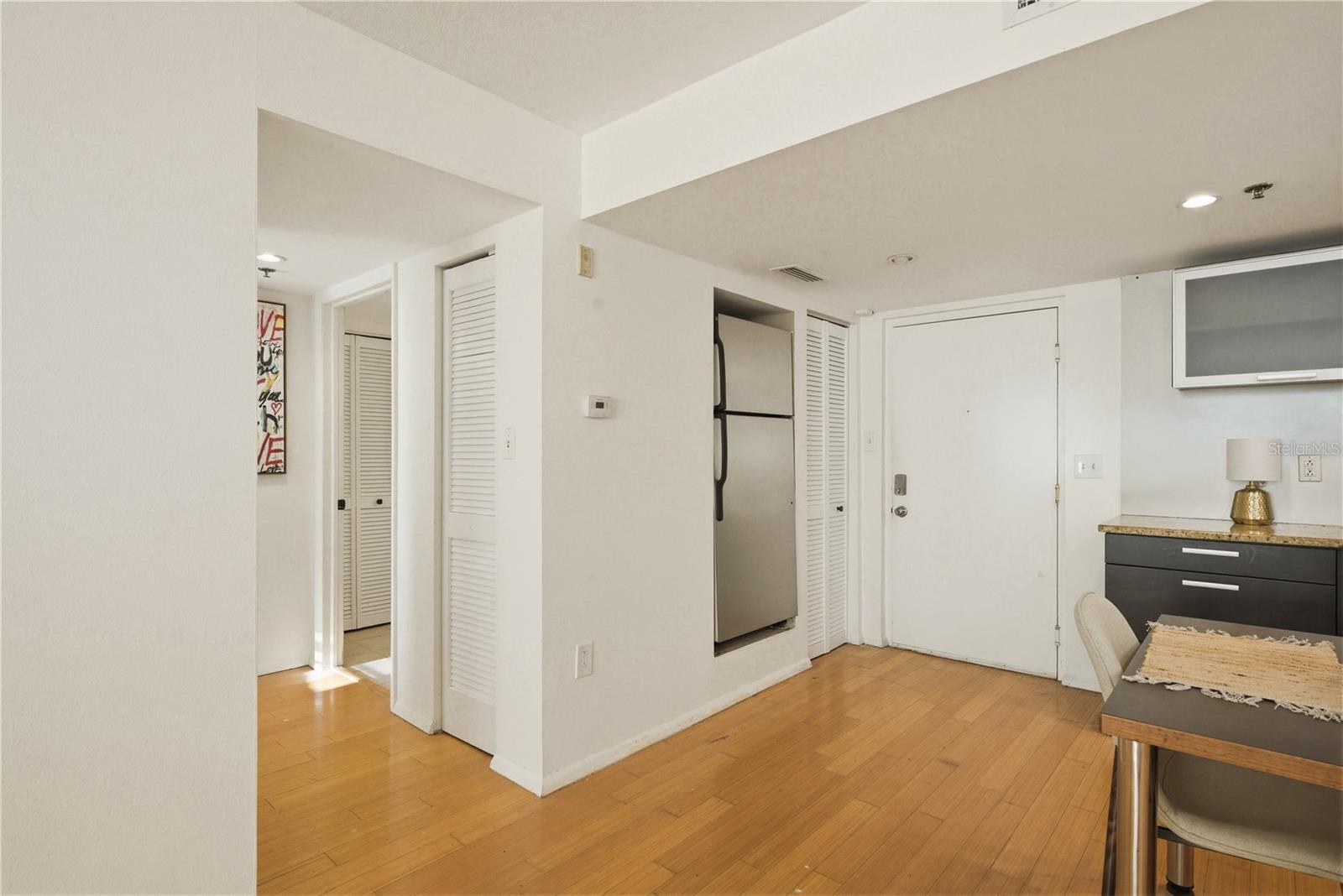 701 S MADISON AVE #420 — photo 15