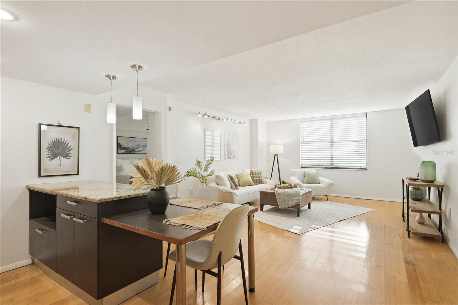701 S MADISON AVE #420 — photo 2