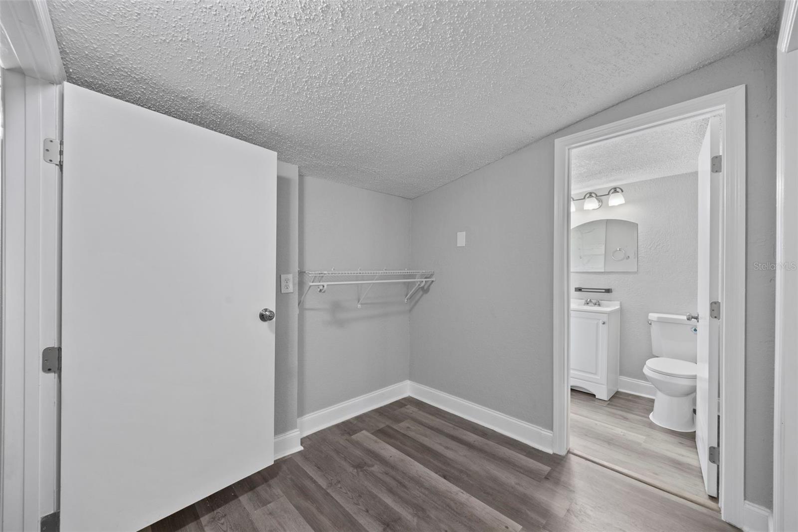 5045 GREEN KEY RD — photo 17