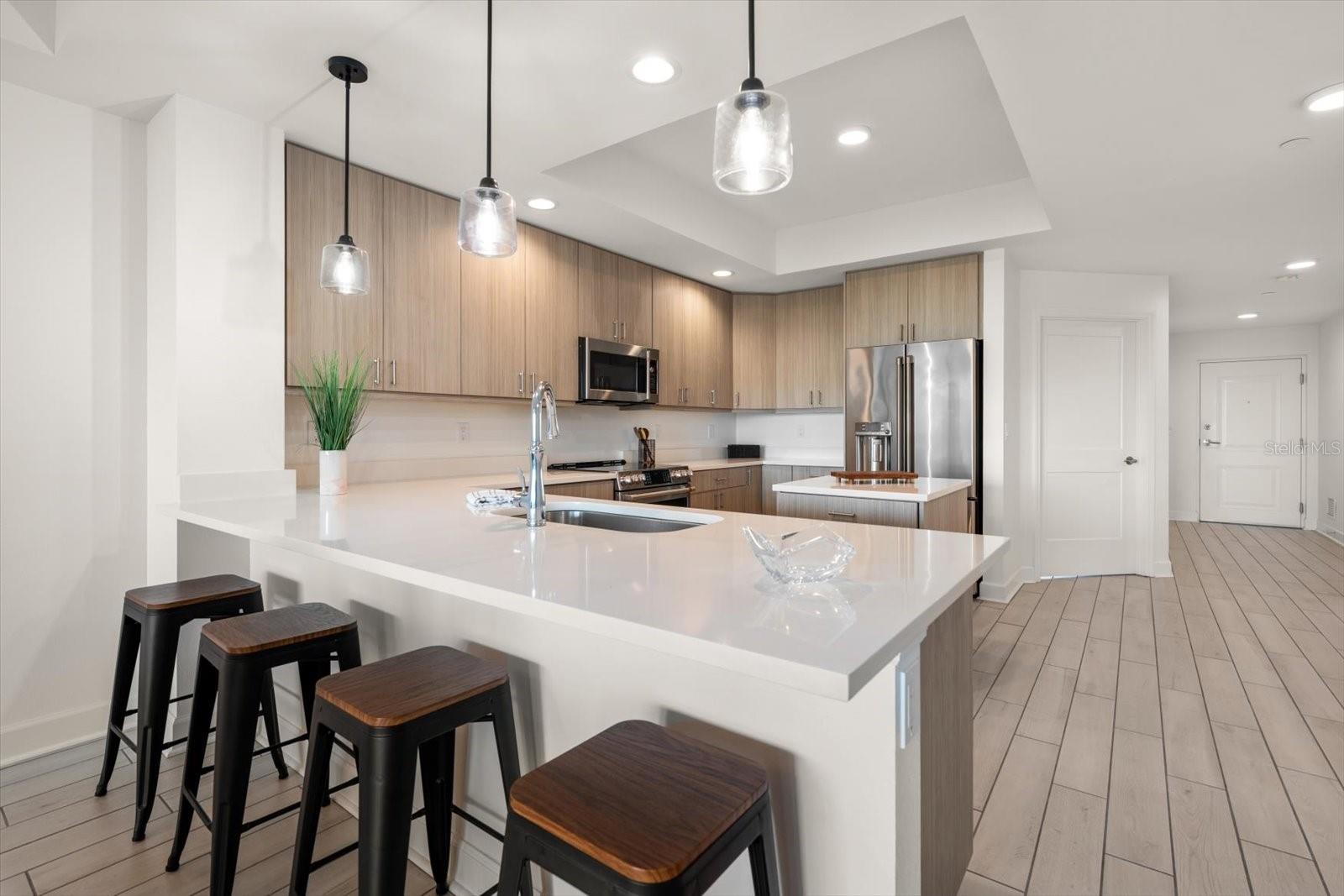 125 ISLAND WAY #402 — photo 10