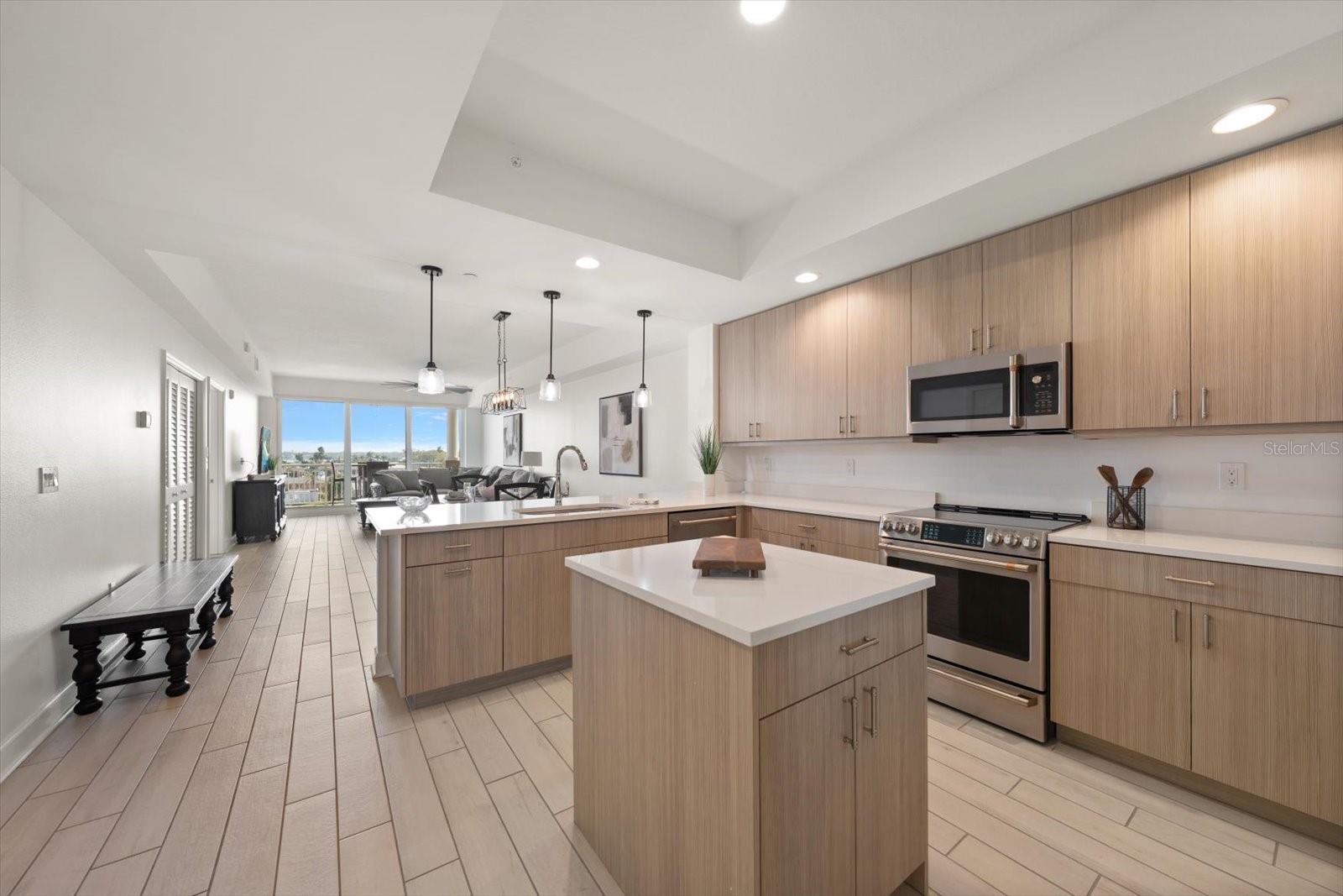 125 ISLAND WAY #402 — photo 11