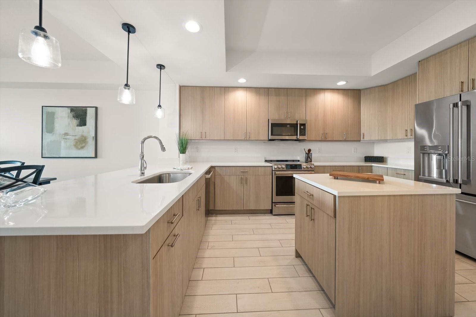 125 ISLAND WAY #402 — photo 12